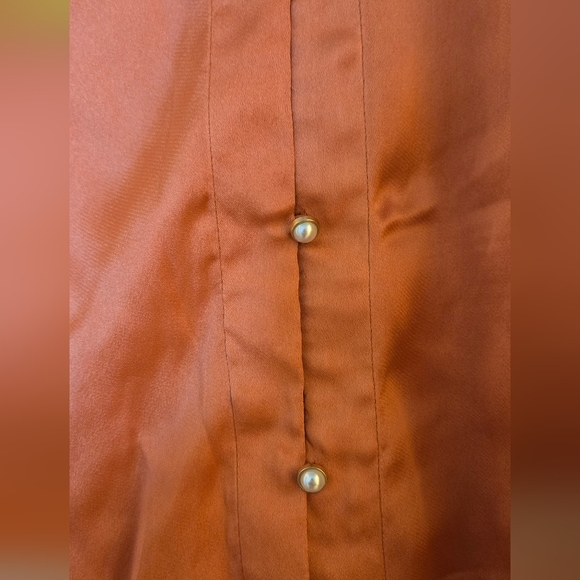 80 Park Coral Blouse Pearl Button VNeck - Picture 3 of 7